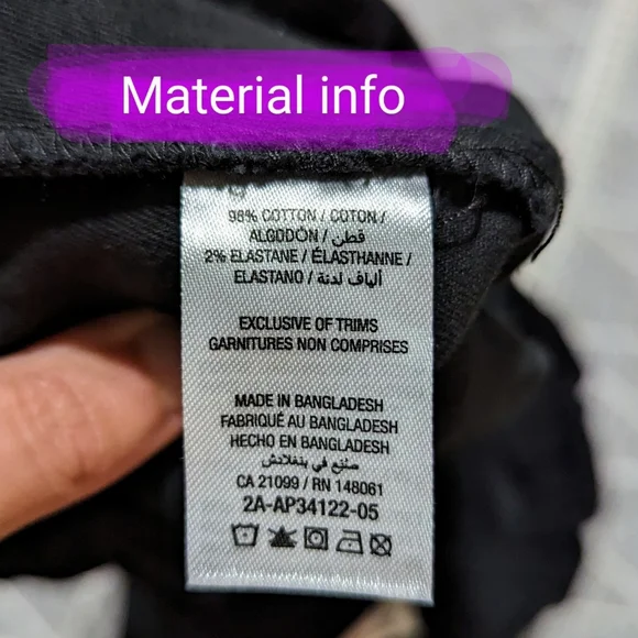 Ardene size small, black in colour, ladies cargo style shorts, GUC - Picture 3 of 8